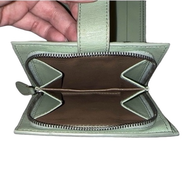 SOLD Bottega Veneta Intrecciato Compact Wallet - Rare Color! - Picture 6 of 9